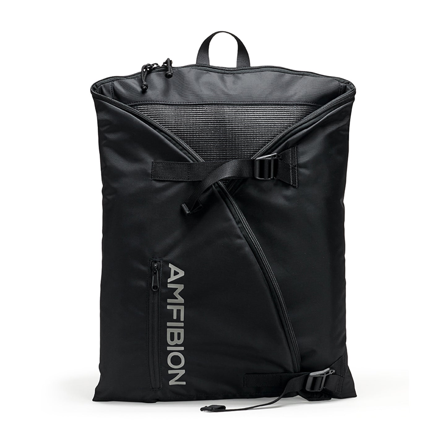 SHORELINE™ 2-IN-1 CHANGING MAT TO BACKPACK