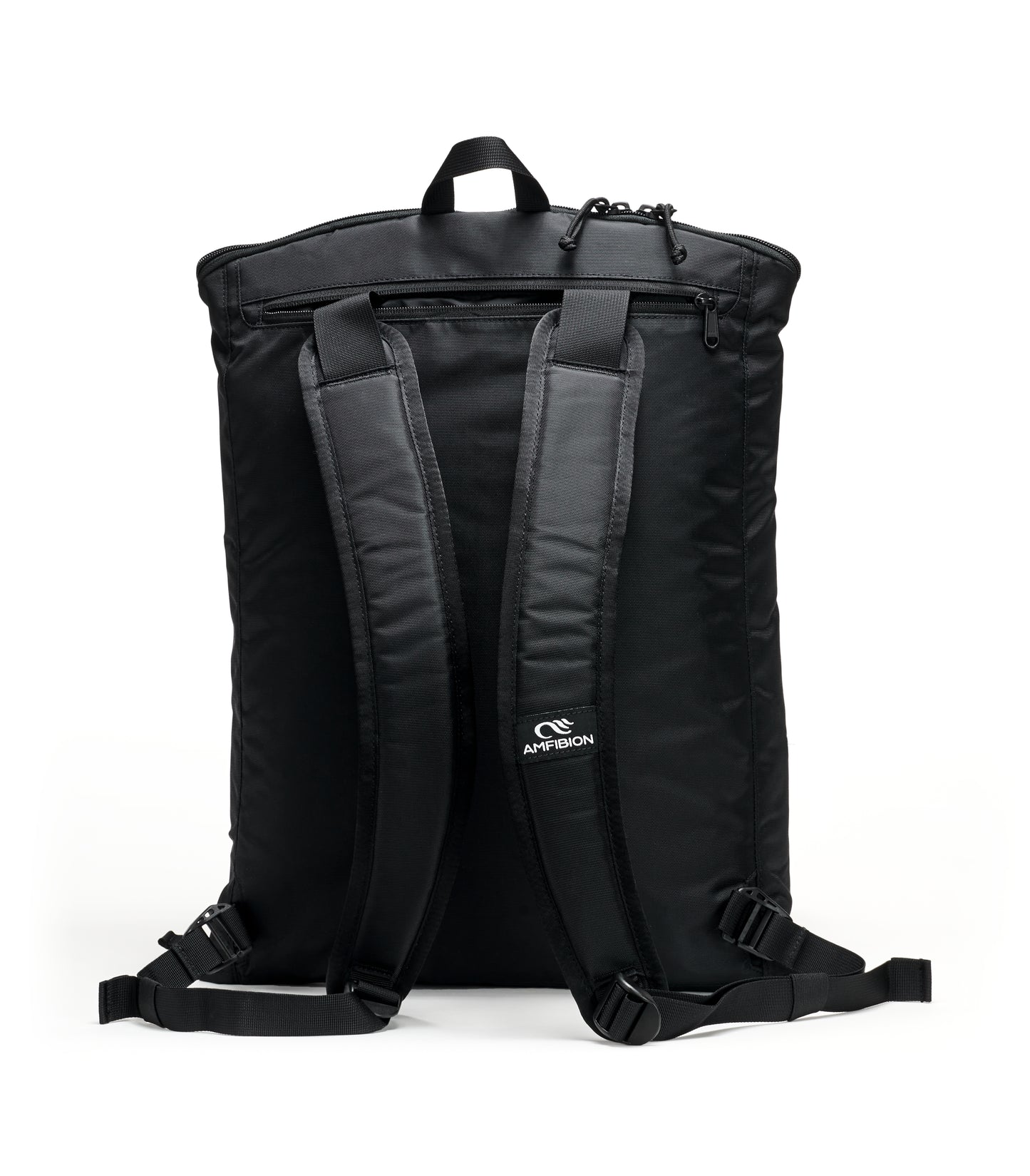 SHORELINE™ 2-IN-1 CHANGING MAT TO BACKPACK
